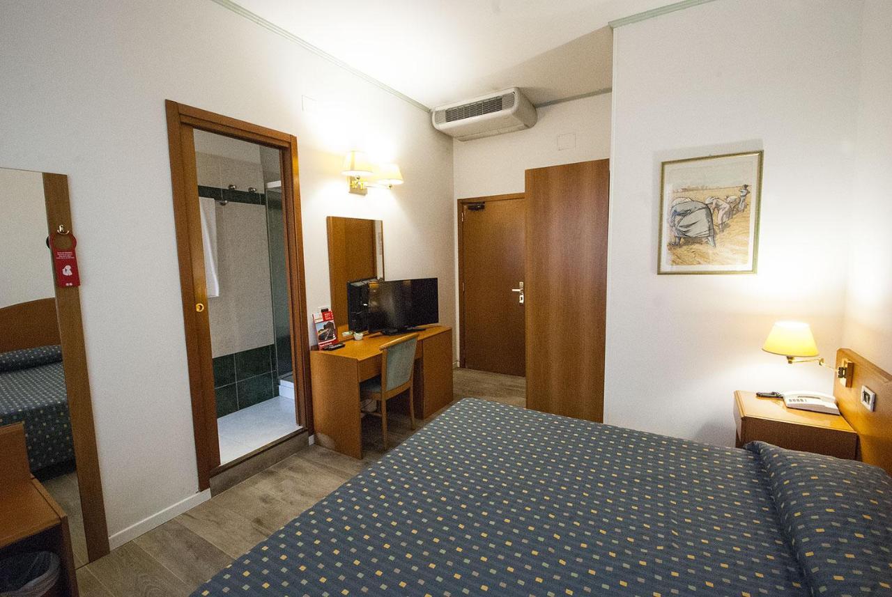 Hotel Italia Равена Екстериор снимка